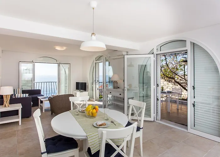 Ocean Apartment By Duhomes